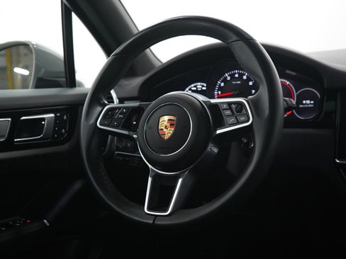 Used 2023 Porsche Cayenne Platinum Edition AWD/4WD image 14