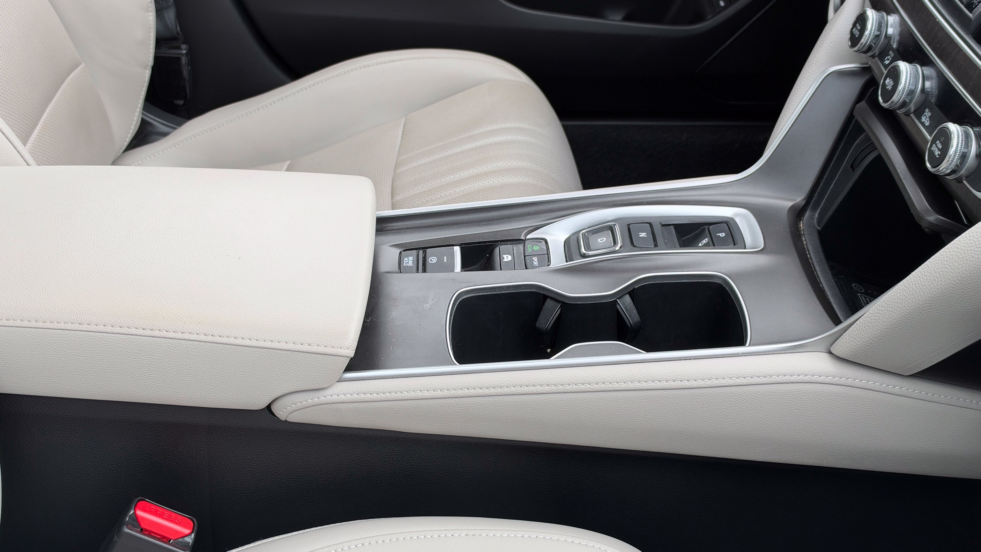 Used 2022 Honda Accord Touring image 11