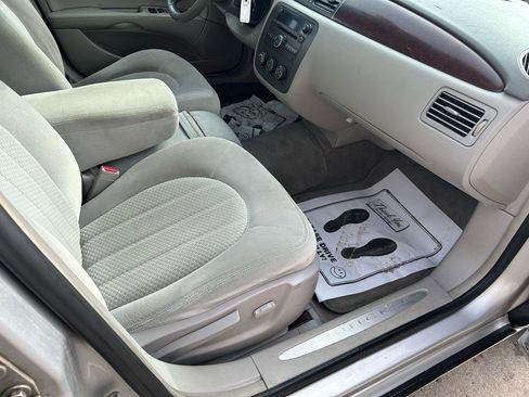 Used 2009 Buick Lucerne CX image 12