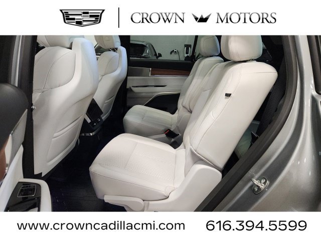 Certified 2026 Cadillac Vistiq Sport w/ LPO, Floor Liner Package AWD/4WD image 23