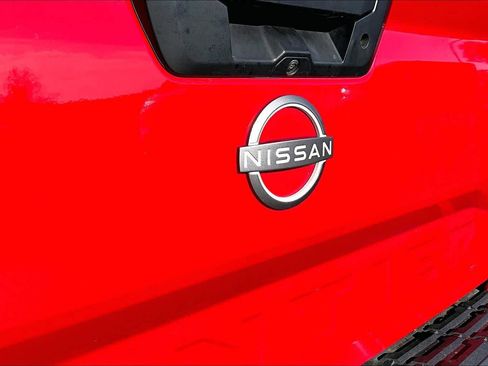 Used 2024 Nissan Frontier SV w/ SV Convenience Package image 30