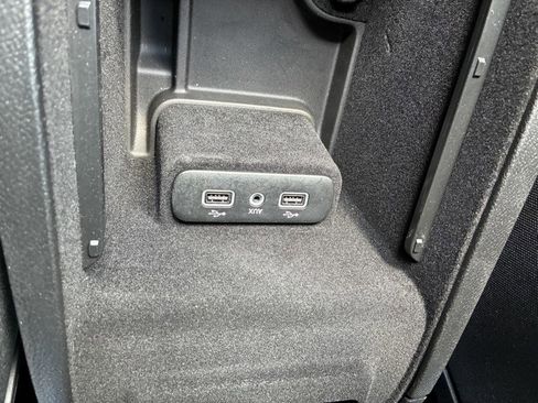 Used 2018 Dodge Charger R/T Scat Pack image 14