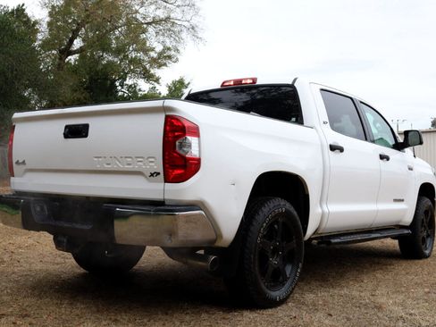 Used 2018 Toyota Tundra SR5 image 5