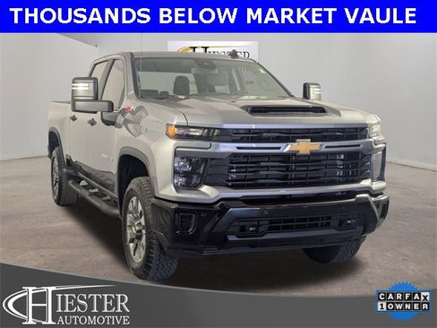 Used 2025 Chevrolet Silverado 2500 Custom w/ Custom Value Package image 1