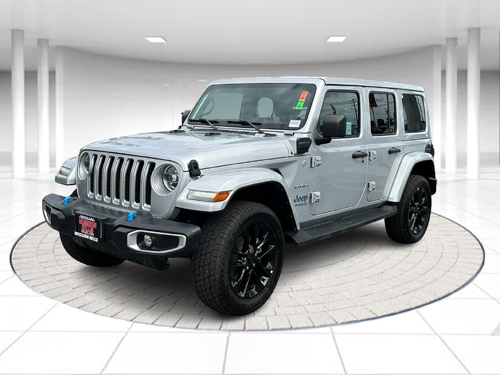 Used 2022 Jeep Wrangler Unlimited Sahara w/ Cold Weather Group AWD/4WD image 1