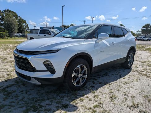 Used 2023 Chevrolet Blazer LT FWD image 8