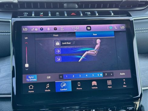 Used 2025 Jeep Grand Cherokee L Limited w/ Luxury Tech Group II AWD/4WD image 17