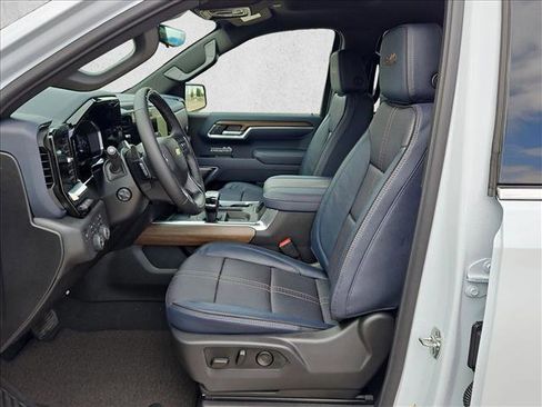New 2026 Chevrolet Silverado 1500 High Country w/ Technology Package AWD/4WD image 4