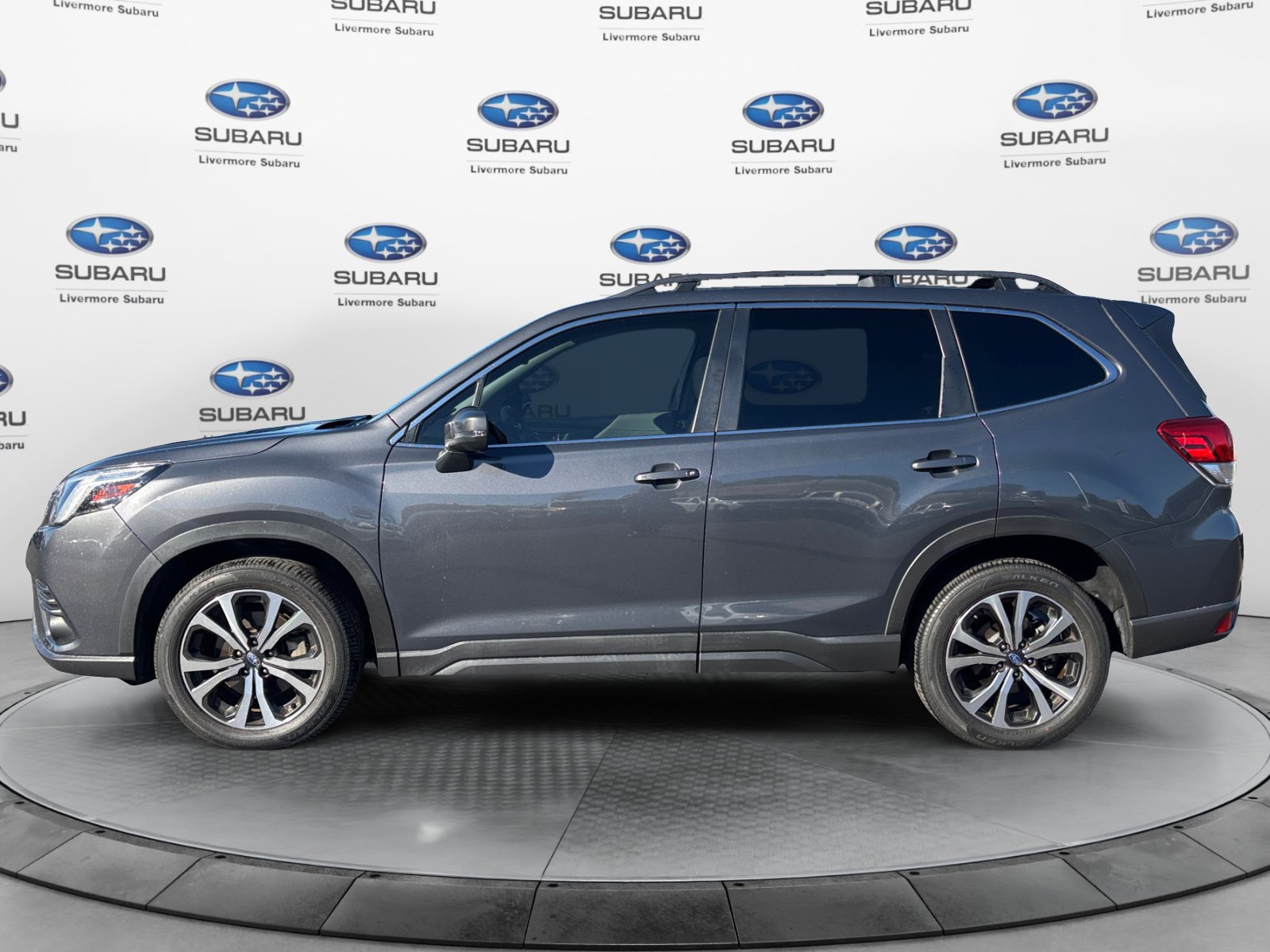 Used 2023 Subaru Forester Limited AWD/4WD image 4