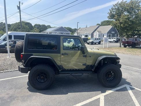 Used 2013 Jeep Wrangler Rubicon w/ PWR Convenience Group AWD/4WD image 5
