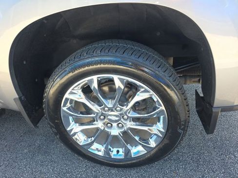 Used 2023 Chevrolet Silverado 1500 High Country AWD/4WD image 11
