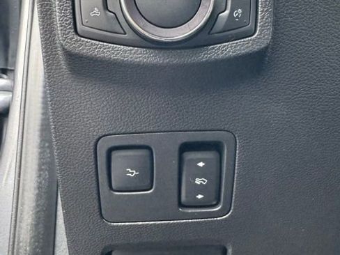 Certified 2021 Ford F350 Lariat w/ Chrome Package image 13