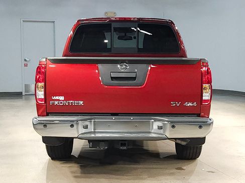 Used 2021 Nissan Frontier SV AWD/4WD image 6