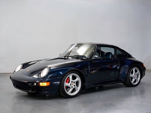 Used 1996 Porsche 911 Carrera 4S AWD/4WD image 6