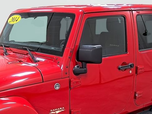 Used 2014 Jeep Wrangler Unlimited Sahara w/ Max Tow Package image 8