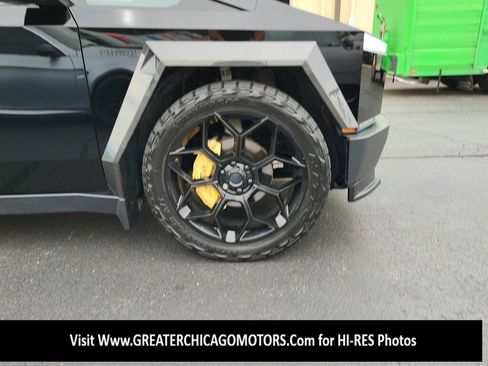 Used 2024 Tesla Cybertruck AWD Crew Cab image 4
