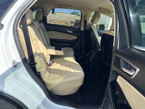 Used 2016 Ford Edge SEL w/ Equipment Group 201A AWD/4WD image 12