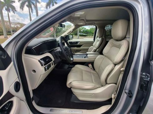 Used 2020 Lincoln Navigator Reserve w/ Equipment Group 201A Reserve RWD image 22