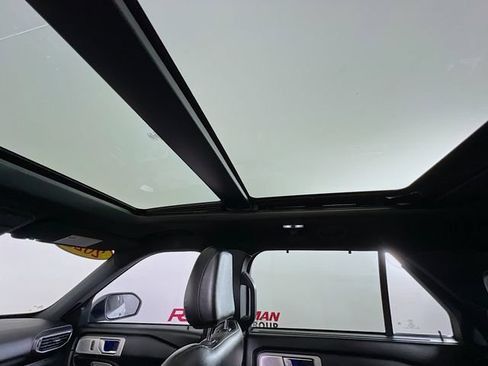Used 2021 Ford Explorer ST w/ Equipment Group 401A AWD/4WD image 25