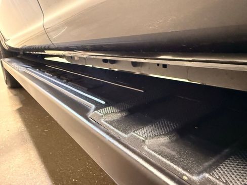 Used 2024 Ford F150 Lariat w/ FX4 Off-Road Package image 12