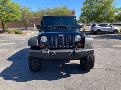 Used 2013 Jeep Wrangler Unlimited Sport image 2