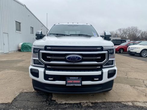 Used 2022 Ford F350 Platinum w/ FX4 Off-Road Package AWD/4WD image 3