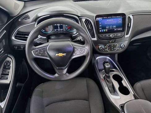 Used 2020 Chevrolet Malibu LT FWD image 25