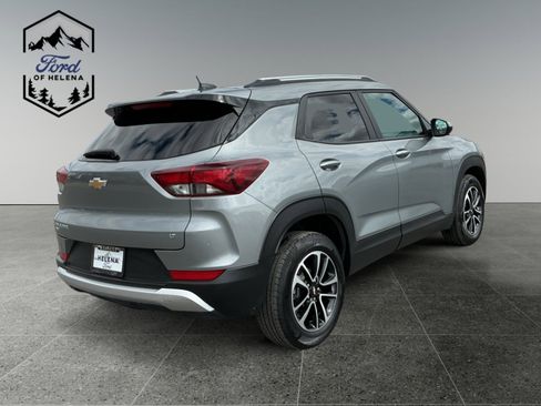 Used 2025 Chevrolet TrailBlazer LT AWD/4WD image 5