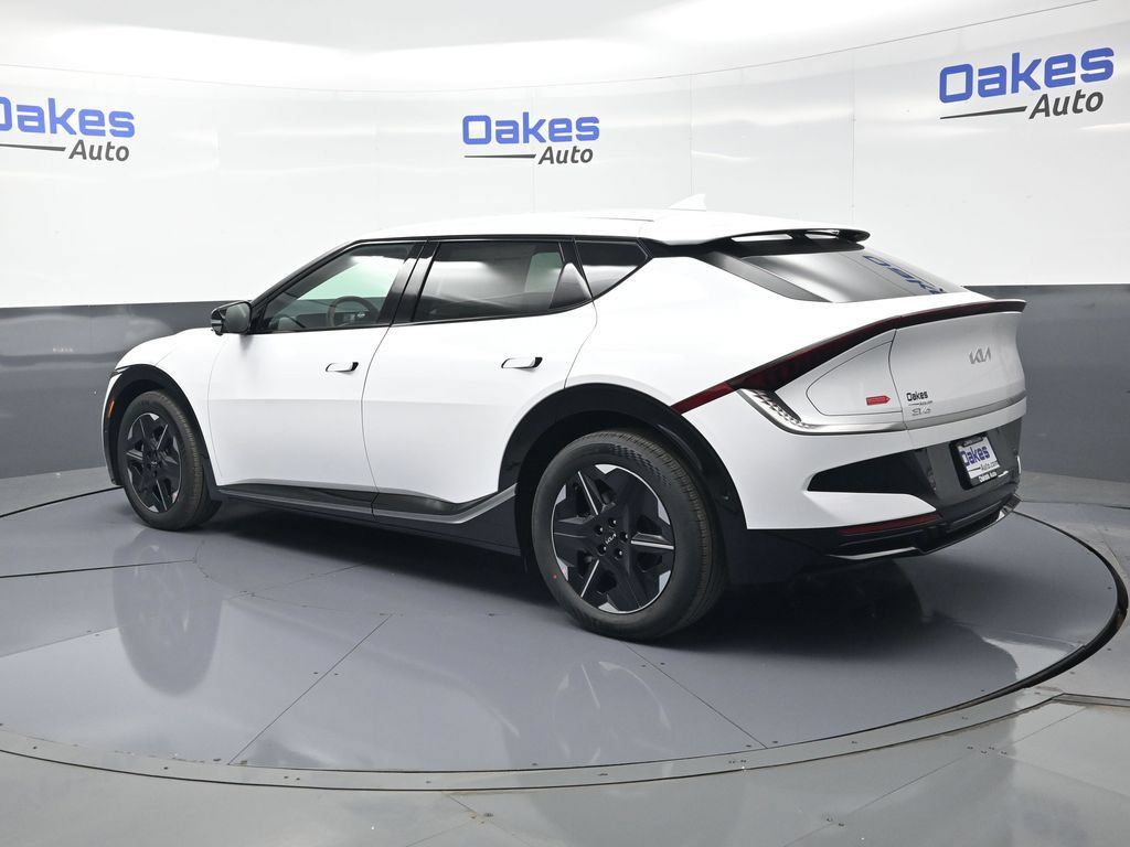 New 2026 Kia EV6 Wind RWD image 5