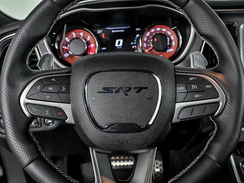 Used 2016 Dodge Challenger SRT Hellcat RWD image 22