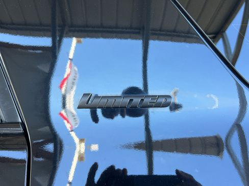 Used 2020 Toyota 4Runner Limited image 12