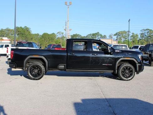 Used 2025 GMC Sierra 2500 AT4 w/ AT4 Premium Plus Package image 13