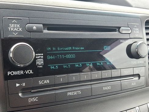 Used 2011 Toyota Sienna SE image 18