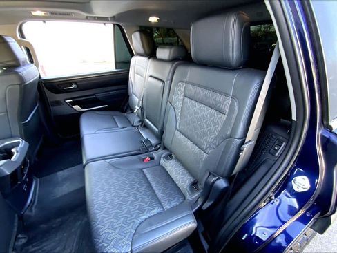 Used 2023 Toyota Sequoia Limited image 21