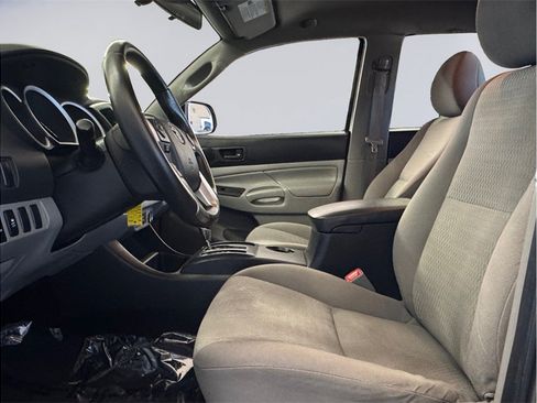 Used 2014 Toyota Tacoma 2WD Double Cab w/ Convenience Package image 9