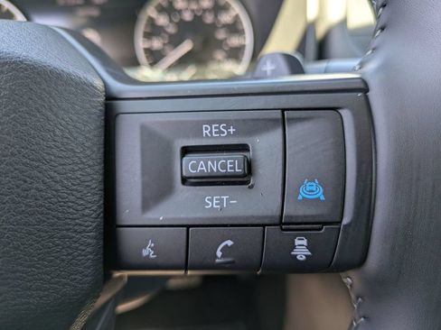 Used 2025 Nissan Rogue SV FWD image 20