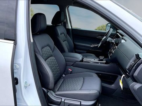 New 2026 Nissan Pathfinder SV FWD image 9