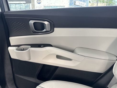 New 2025 Kia Sorento S image 26