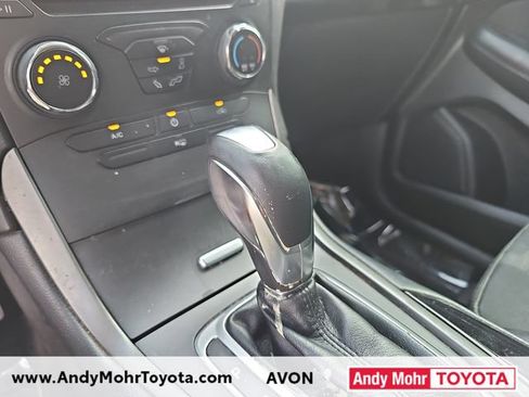 Used 2018 Ford Edge SE AWD/4WD image 24