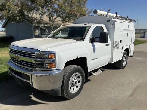 Used 2017 Chevrolet Silverado 3500 W/T RWD image 1