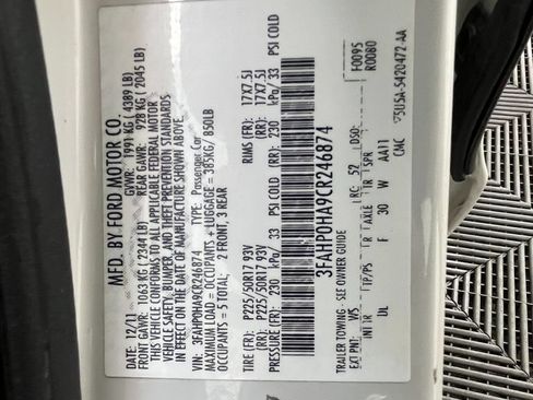 Used 2012 Ford Fusion SE FWD image 25