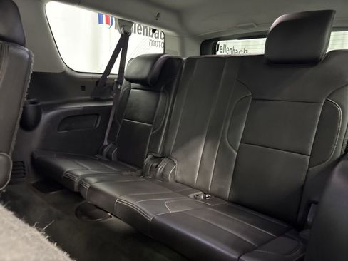 Used 2015 GMC Yukon XL Denali w/ Premium Package AWD/4WD image 10
