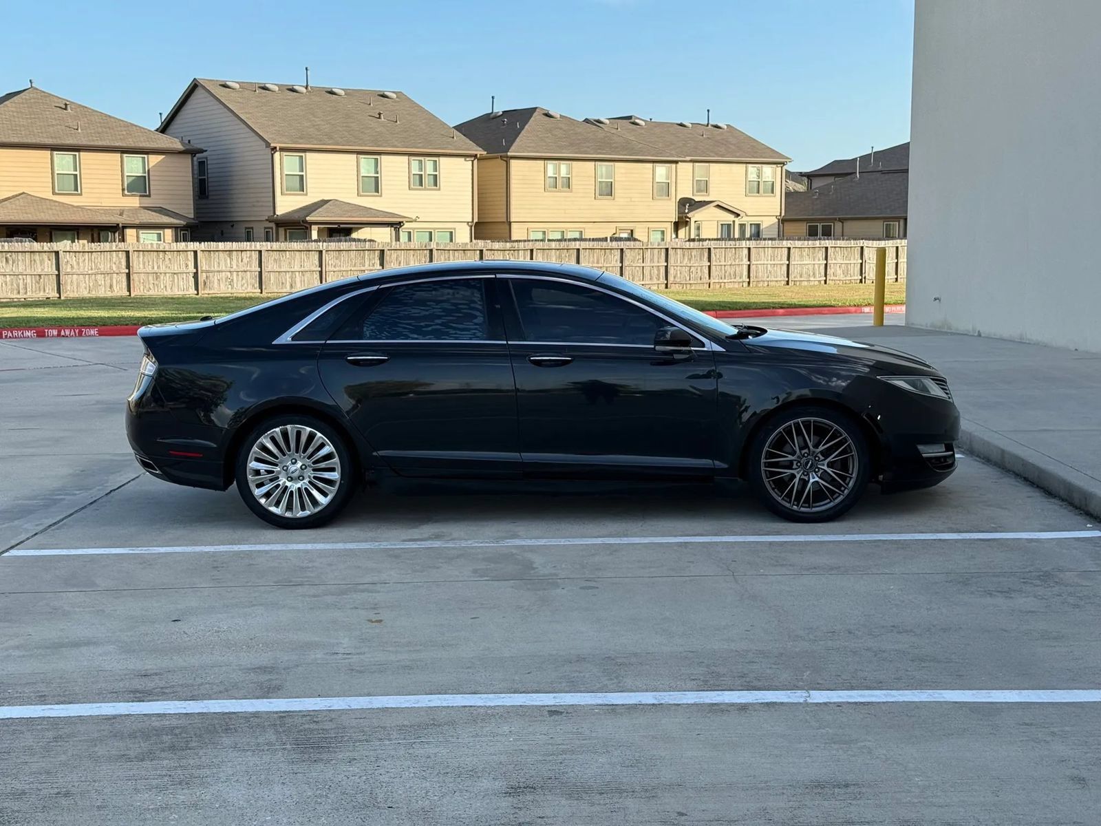 Used 2013 Lincoln MKZ FWD image 8