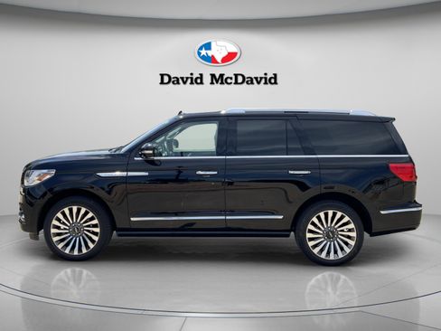 Used 2019 Lincoln Navigator Reserve AWD/4WD image 4