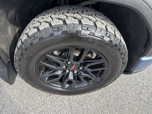 Certified 2024 GMC Sierra 1500 Elevation AWD/4WD image 9