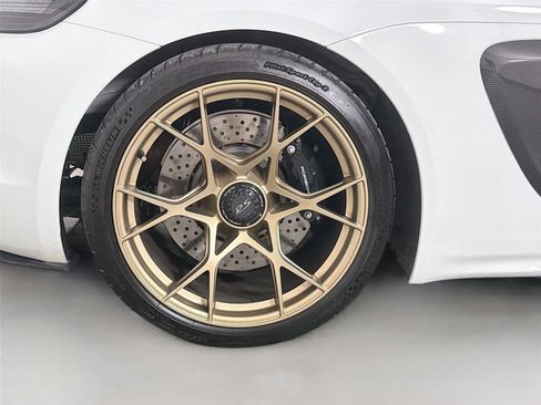 Certified 2025 Porsche 718 Cayman GT4 RS RWD image 13
