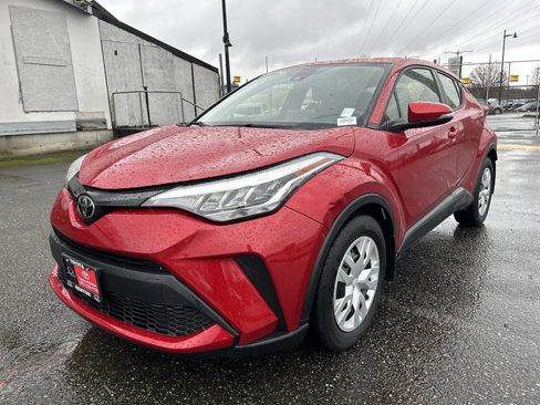 Certified 2020 Toyota C-HR LE image 1
