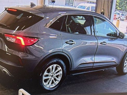 Certified 2022 Ford Escape SE AWD/4WD image 3