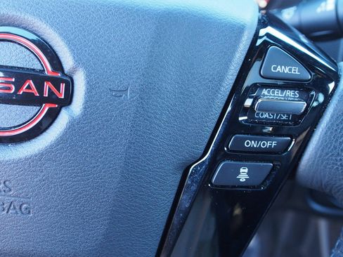 Used 2022 Nissan Frontier PRO-4X w/ Pro-4X Premium Package image 23