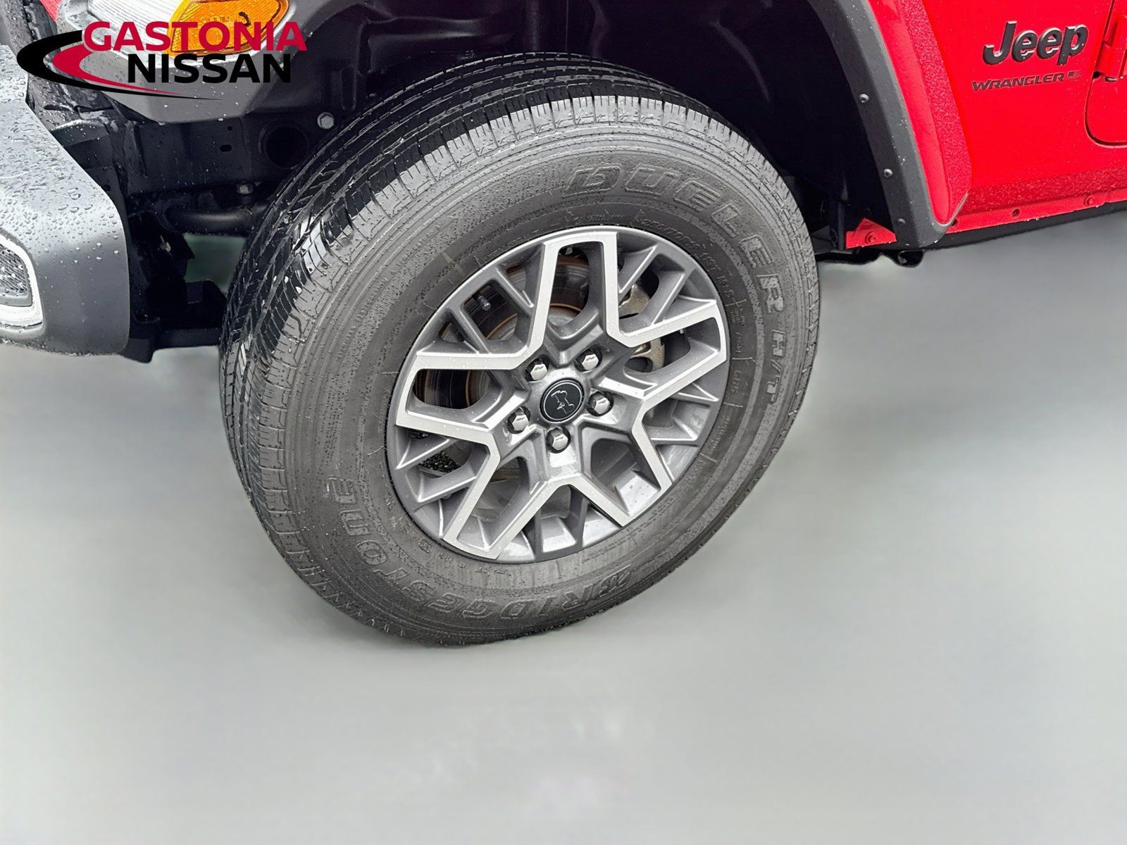 Used 2025 Jeep Wrangler Unlimited Sahara AWD/4WD image 36